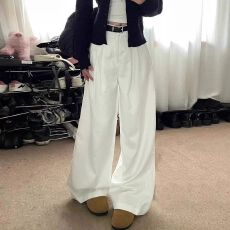 批发白色梨形阔腿牛仔<b class='q'>长裤</b>褶皱设计胖mm<b class='q'>大码</b>女装直筒小众宽松拖地裤子