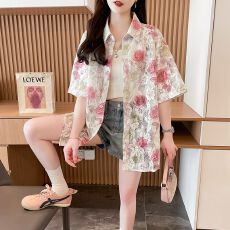 批发实拍2026夏季大码<b class='q'>胖</b><b class='q'>mm</b>防晒<b class='q'>外套</b>碎花衬衣短袖衬衫女