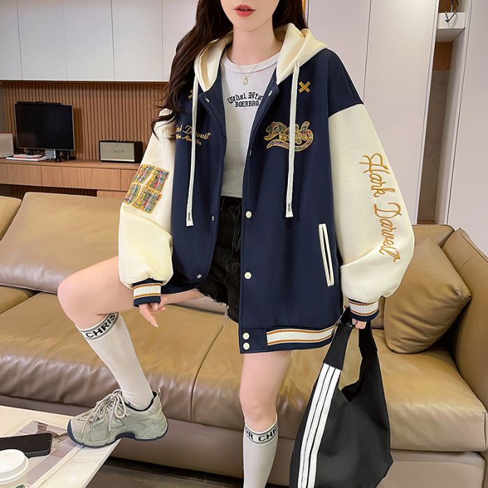 BY35355# 秋冬新款华棉复合牛奶丝棒球服连帽纽扣抽绳上衣卫衣女 服裝批發女裝批發服飾貨源