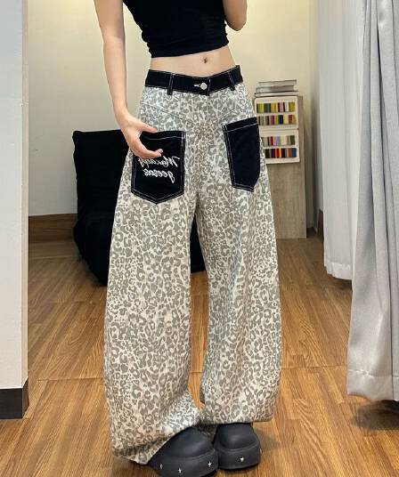 아메리칸 레트로 레오파드 무늬 청바지 바지 여자 2026 가을 의상 새로운 디자인 센스 루즈핏 와이드 레그 팬츠 모통이 칼 바지