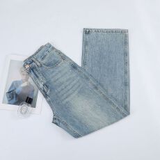 批发浅蓝色窄版直筒高腰<b class='q'>烫钻</b><b class='q'>牛仔裤</b>女2026年新款垂感显瘦百搭时尚