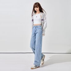 批发水洗浅蓝色烟花烫钻窄版直筒牛仔裤女2026春小个子高腰垂感直筒裤