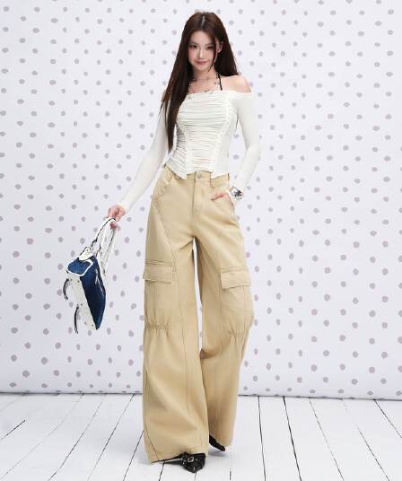 군용 녹색 순면 Chic 펌프 Pleat 자르기 센스 청바지 여성 2026 년 이른 가을 새로운 다용도 캐주얼 워크웨어 팬츠