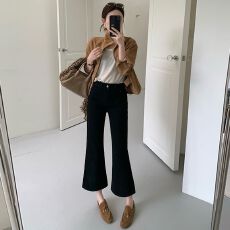 批发白色牛仔九分喇叭裤<b class='q'>女</b>宽松皮牌