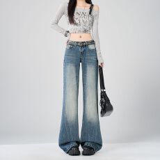 批发新品秋季｜时髦生命力｜美式复古不贴腿微喇<b class='q'>牛仔裤</b>女