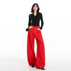 批发秋季新款红色弯刀<b class='q'>牛仔裤</b>女扣设计高腰宽松显瘦拖地裤