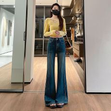 批发时尚潮流新款高腰<b class='q'>弹力</b>修身显瘦百搭微喇叭<b class='q'>牛仔裤</b>女装