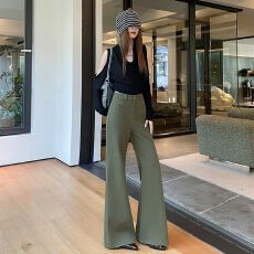 批发橄榄绿高腰不贴腿微喇<b class='q'>牛仔裤</b>女2026秋冬新款小个子宽松阔腿喇叭裤