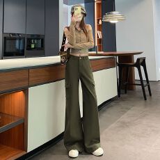 批发苔野绿高弹力微喇工装<b class='q'>牛仔裤</b>女2026秋冬新款多口袋显瘦休闲阔腿裤
