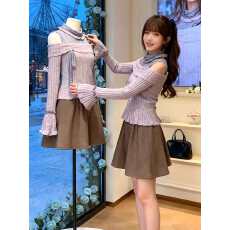 批发韩系雾紫柔瓣叠层针织衫女秋冬古早感荷叶边打底衫喇叭袖露肩上衣