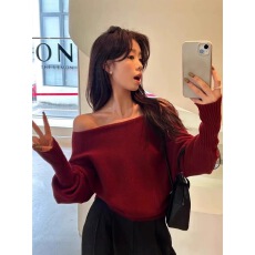 批发加厚纯欲风一字肩露肩<b class='q'>针织衫</b>女新款温柔高级感慵懒毛衣内搭上衣