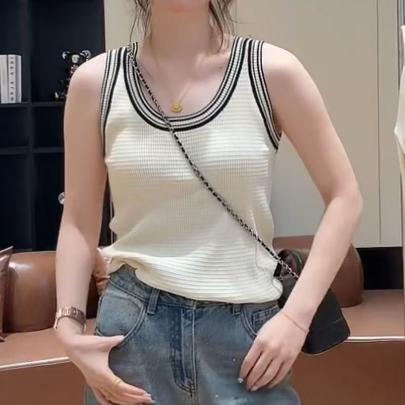 프랑스식 높음 비틀림 얼음 실크 프로 피부 작은 샤넬 스타일 배색 조끼 슬립 여성 여름 고급 디자인 작은 대중 Chic 맨위