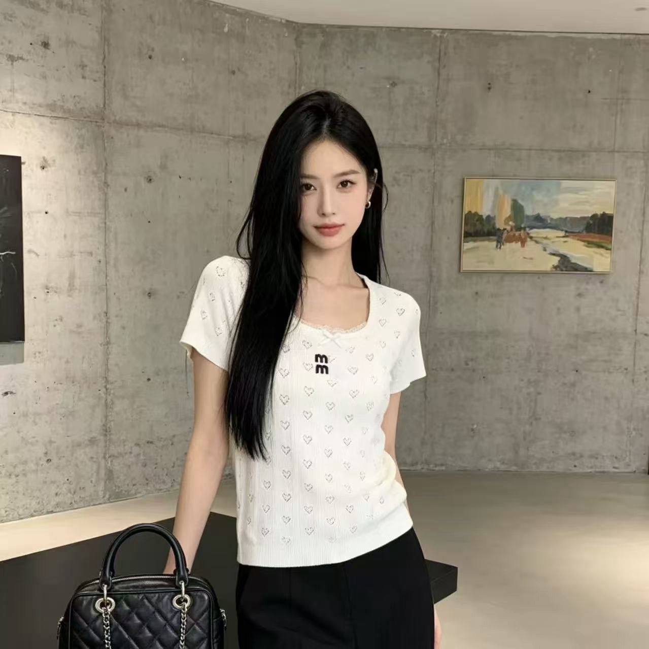 2026 봄 여름 새로운 구덩이 기사 하트 홀로우 아웃 광장 칼라 반팔 니트 스웨터 여성 슬림해 보이는 몸매 가꾸기 작은 대중 여성 의류