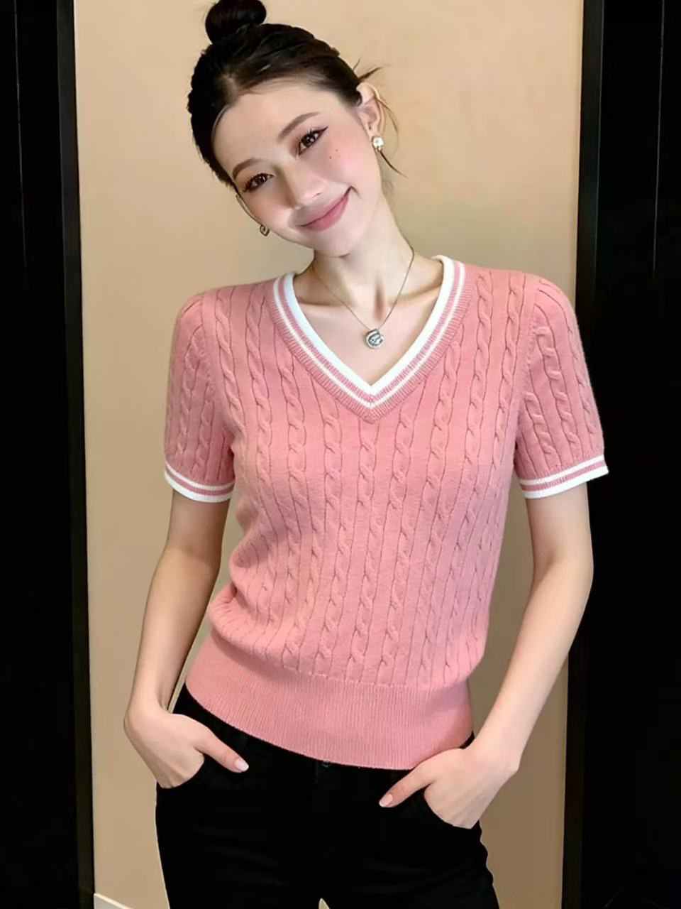 배색 측면 V넥 마 무늬 몸매 가꾸기 쇼트 스타일 긍정적 인 어깨 반팔 티셔츠 여성 여름 착용 가져 가라. 2026 슈퍼 화재 연령 감소 맨위