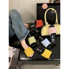 批发鱼嘴一字拖鞋女外穿2026夏新款真皮平底<b class='q'>休闲</b>露趾凉拖