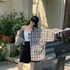 批发韩版春oversize经典格子衬衫<b class='q'>长袖</b>宽松休闲防晒衬衣女设计感外套潮