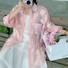 批发<b class='q'>韩版</b>夏季透视装花卉<b class='q'>衬衫</b>百搭原宿风提花休闲宽松<b class='q'>衬衣</b>防晒衣外套女
