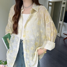 批发<b class='q'>韩版</b>夏季满天星烫钻植物提花<b class='q'>衬衫</b>设计感休闲宽松上衣防晒衣女外套