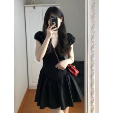 有隐形拉链v领黑色连衣裙子女夏法式高级感气质性感显瘦小个子