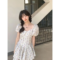 批发温柔风方领泡泡袖碎花连衣裙女夏季公主裙蓬蓬裙收腰短裙裙子