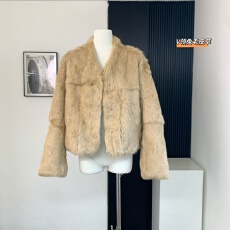 批发2025冬季新款整皮兔毛皮草短外套女保暖时尚百搭显瘦气质毛毛衣