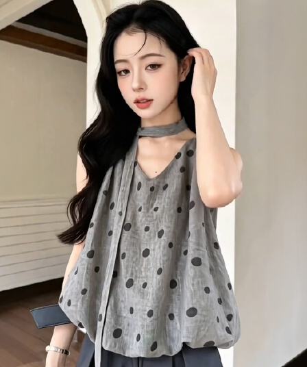 한 부서 디자인 센스 도트 무늬 민소매 꽃밭 조끼 여성 여름 새로운 작은 키 연령 감소 슬림해 보이는 외출용 작은 맨위