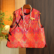 批发实拍真丝云锦新中式马甲背心女2026年春季新款小马挂坠轻国风上衣