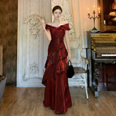 批发法式<b class='q'>一字肩</b>轻奢<b class='q'>连衣裙</b>..礼服高端鱼尾裙