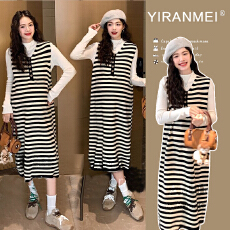 批发新品~2025秋<b class='q'>冬</b>新款韩版时尚条纹显瘦马甲裙+打底衫套装