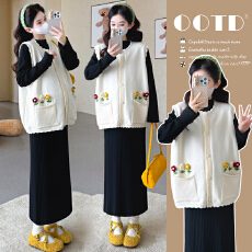 批发实拍现现~2025冬新款<b class='q'>韩版</b>时尚重工钩花马甲+软糯加厚连衣裙套装