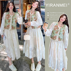 批发新品~2026春夏季新款<b class='q'>时尚</b>甜美刺绣花朵马甲+重工绣花<b class='q'>连衣裙</b>套装