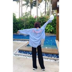 批发韩系穿搭独特别致<b class='q'>衬衫</b>蓝白<b class='q'>条纹</b><b class='q'>衬衣</b>春夏新款2026年宽松防晒薄外套