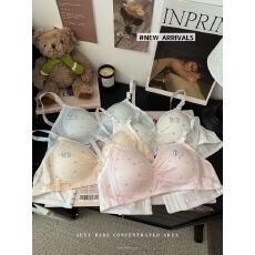 批发实拍 小胸<b class='q'>内衣</b>女薄款<b class='q'>聚拢</b>无钢圈甜美少女不空杯无痕文胸