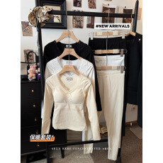 批发实拍实价秋冬保暖磨毛德绒加厚蕾丝边内搭打底衫保暖服套装女