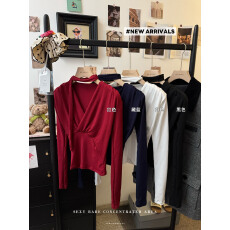 批发实拍~红色V领收腰长袖女秋冬甜辣修身短款上衣气质打底小衫