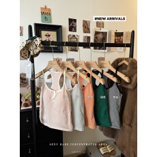 批发实拍～早春新款条纹美背吊带背心修身<b class='q'>百搭</b>显瘦打底上衣