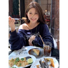 批发华棉复合 <b class='q'>韩国</b>东大门做旧字母图案一字肩长袖<b class='q'>卫衣</b>女