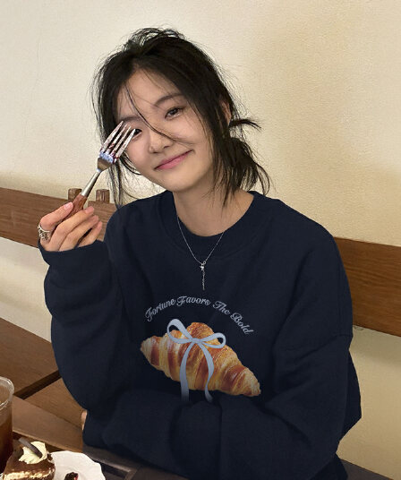 얇은 스타일 털이 있는 라운드 넥 후드티 여성 프린트 국경 간