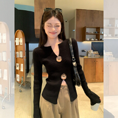 批发韩系纯欲黑色V领<b class='q'>欧美</b><b class='q'>T</b><b class='q'>恤</b><b class='q'>女</b>秋季新款修身收腰显瘦开叉短款上衣