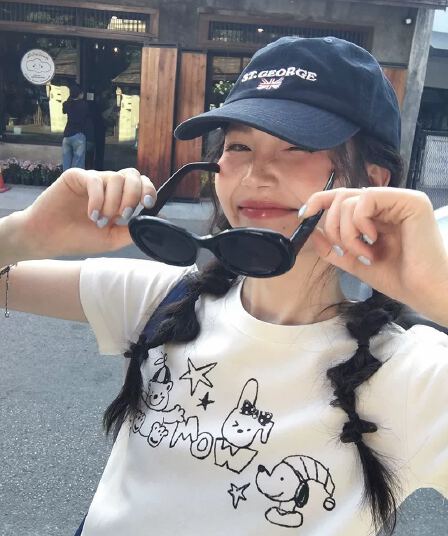 2026 년 한국 대외 무역 주문 패션 캐주얼 92 면 8 암모니아 Lun 긍정적 인 어깨 반팔 티셔츠 여성 프린트