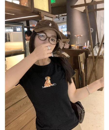 한 부서 순면 기본 셔츠 여성 2026 여름 새로운 강아지 프린트 라운드 넥 다용도 반팔 티셔츠 루즈핏 맨위