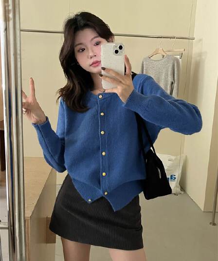 일본과 한국 라운드 넥 부드러운 찹쌀 오픈 가디건 스웨터 여성 코트 가을 새로운 캐주얼 슬림해 보이는 단색 싱글 줄 버튼 니트 맨위
