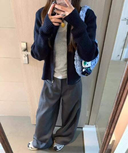 해군 레트로 스탠드 칼라 지퍼 니트 오픈 가디건 여성 이른 가을 외부 가져 가라. 출퇴근 슬림해 보이는 오래된 돈 바람 짧은 외투 맨위