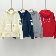 批发狗狗刺绣连帽<b class='q'>卫衣</b>针织<b class='q'>开衫</b>毛衣外套