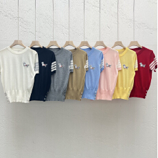 批发实拍 圆领小狗图标<b class='q'>t</b>恤衫针织短袖薄款透气<b class='q'>女装</b>上衣