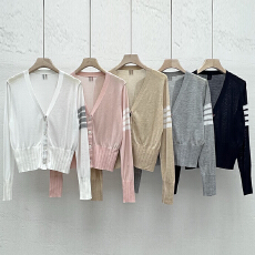 批发实拍 纯色v领<b class='q'>针织</b>开衫女外套薄款防晒上衣四条杠外搭2026夏季新款