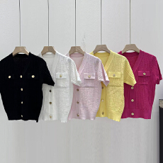 批发实拍 v领暗纹凹凸感金属扣高档修身显瘦<b class='q'>针织</b><b class='q'>开衫</b>上衣<b class='q'>女</b>短袖t恤