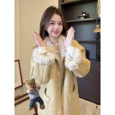 批发冬季新款设计小众别致羊羔毛外套女复古时尚气质皮毛一体加厚开衫