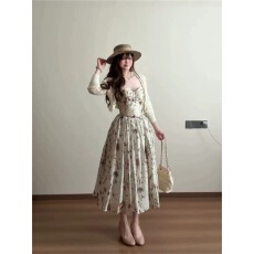 批发法式鱼骨碎花吊带连衣裙女气质收腰显瘦A字<b class='q'>长裙</b>子