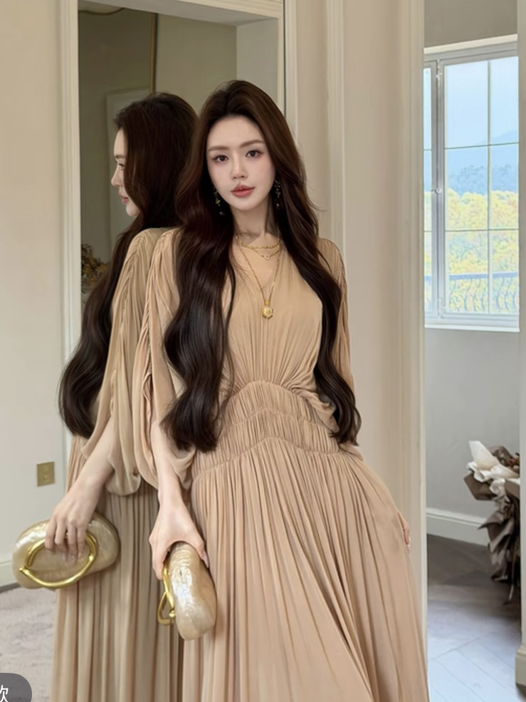 펭 급여 잉 뮤 S 여신 프랑스식 우아함 가벼움 주름 가을 어깨 배트윙 소매 V넥 슬림해 보이는 허리 수축 드레스